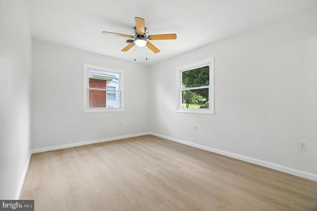 26 O'FLINN ST, Luray, VA 22835