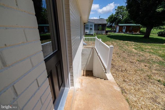 26 O'FLINN ST, Luray, VA 22835