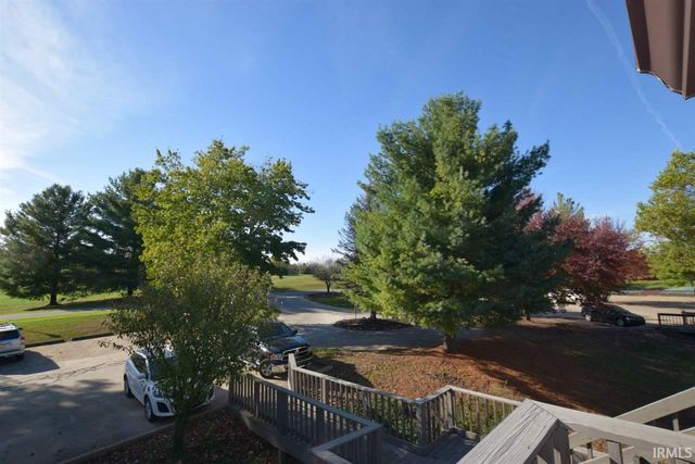 9245 S Pointe Retreat Drive, Bloomington, IN 47401
