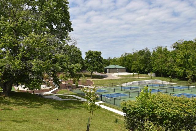 9245 S Pointe Retreat Drive, Bloomington, IN 47401