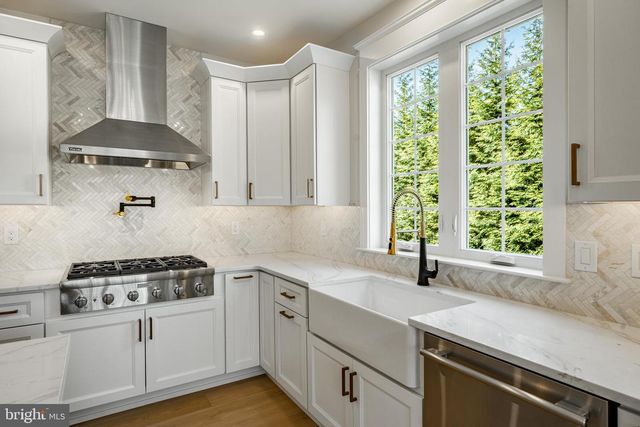 109 W FORGE RD, Glen Mills, PA 19342