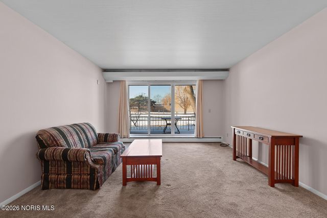 3010 W Central Avenue, Apt 105, Toledo, OH 43606