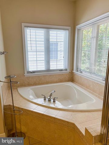 198 HIDDEN FOREST CT, Gaithersburg, MD 20877
