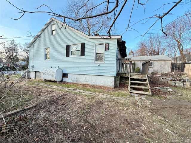 18 Geneva Drive, Carmel, NY 10512