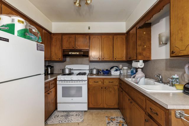 1920 Porter Street Sw, City Of Wyoming, MI 49519