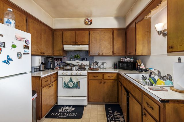 1920 Porter Street Sw, City Of Wyoming, MI 49519