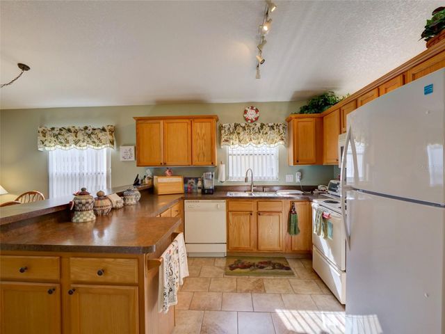 25134 CRANES ROOST CIRCLE, Leesburg, FL 34748