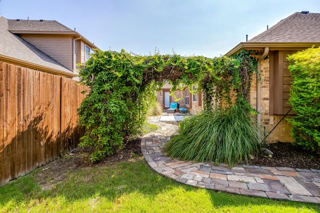 1169 Spring Cress Drive, Burleson, TX 76028