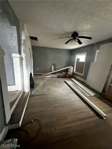 2083 N Taylor Road, Cleveland Heights, OH 44112