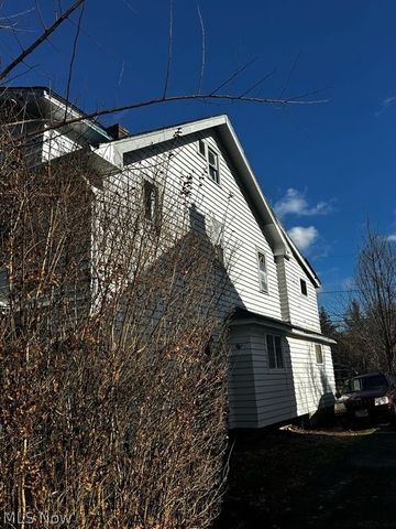 2083 N Taylor Road, Cleveland Heights, OH 44112