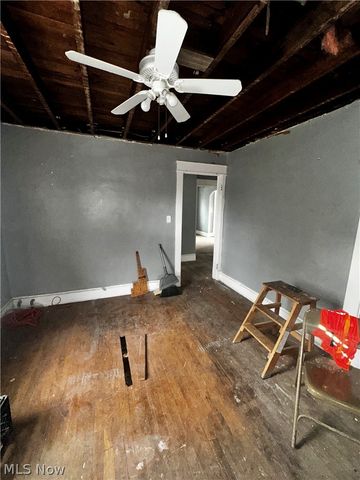 2083 N Taylor Road, Cleveland Heights, OH 44112