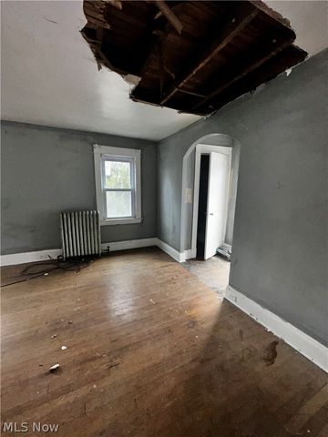 2083 N Taylor Road, Cleveland Heights, OH 44112