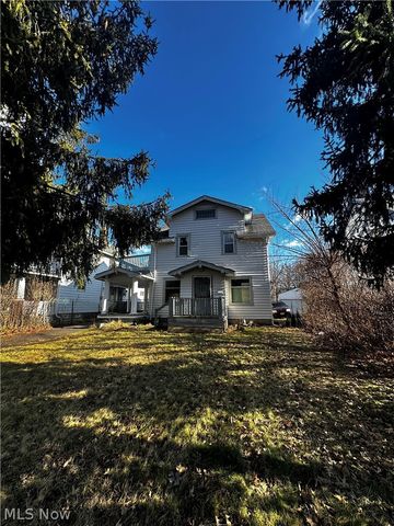 2083 N Taylor Road, Cleveland Heights, OH 44112