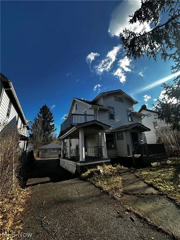 2083 N Taylor Road, Cleveland Heights, OH 44112