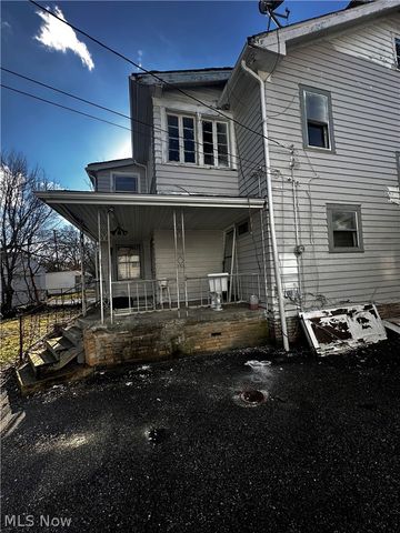 2083 N Taylor Road, Cleveland Heights, OH 44112