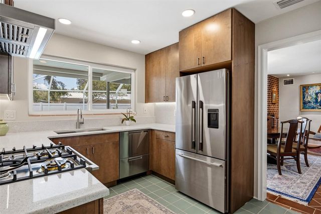 6311 BAHAMA SHORES DRIVE S, St Petersburg, FL 33705
