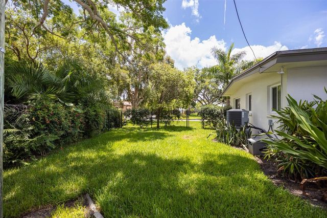 6311 BAHAMA SHORES DRIVE S, St Petersburg, FL 33705