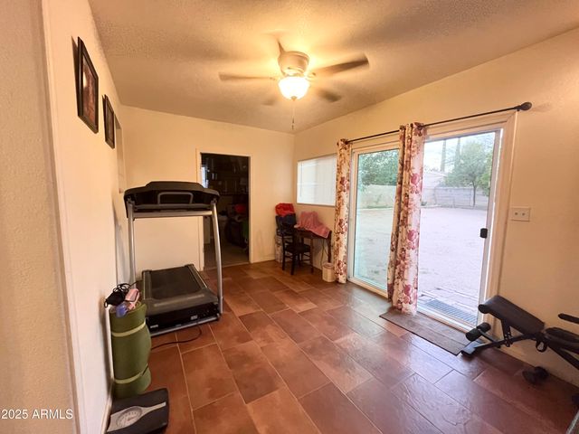 921 E 20TH Street, Douglas, AZ 85607