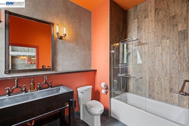 3240 Peralta St 24, Oakland, CA 94608