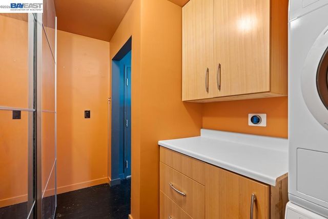 3240 Peralta St 24, Oakland, CA 94608