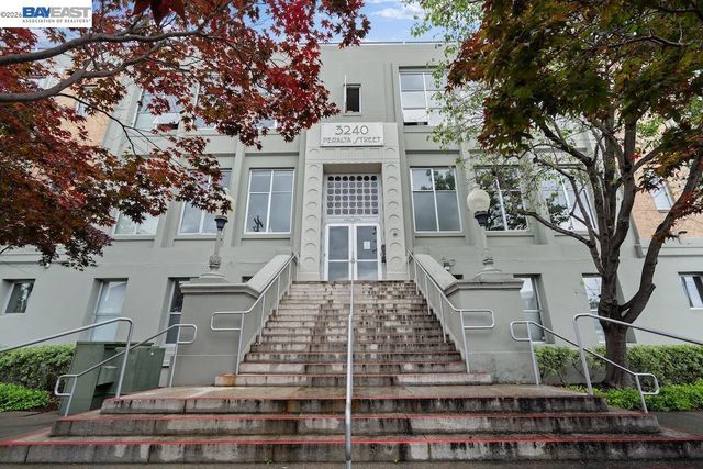 3240 Peralta St 24, Oakland, CA 94608