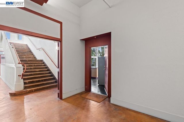 3240 Peralta St 24, Oakland, CA 94608