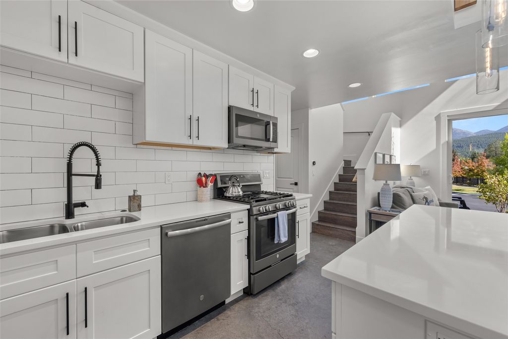 114 Jasper Loop, Whitefish, MT 59937 photo 10