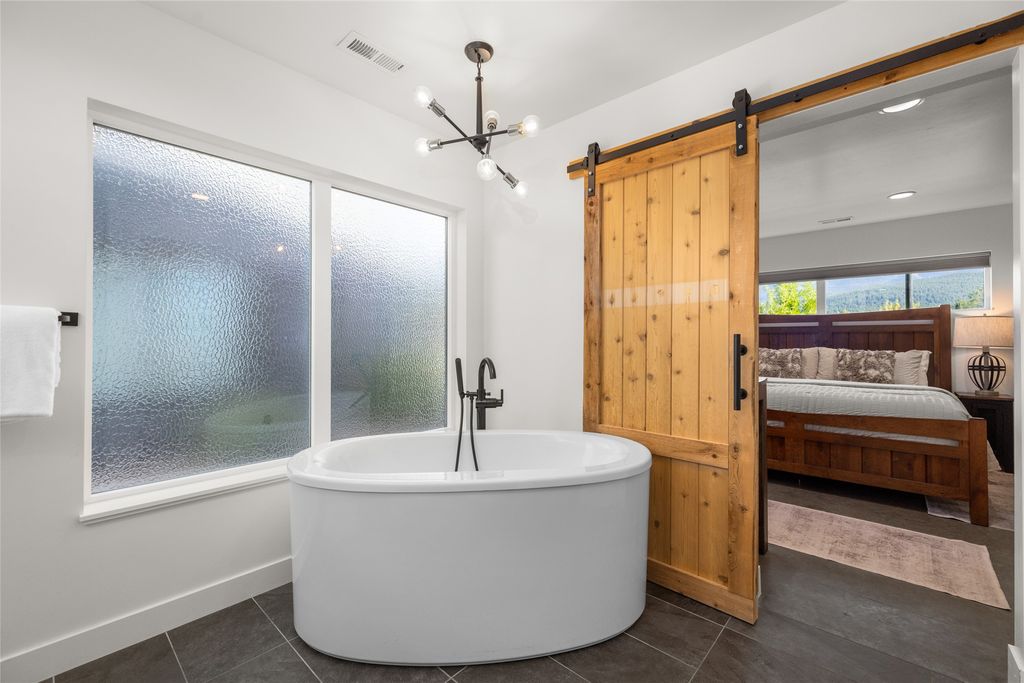 114 Jasper Loop, Whitefish, MT 59937 photo 16