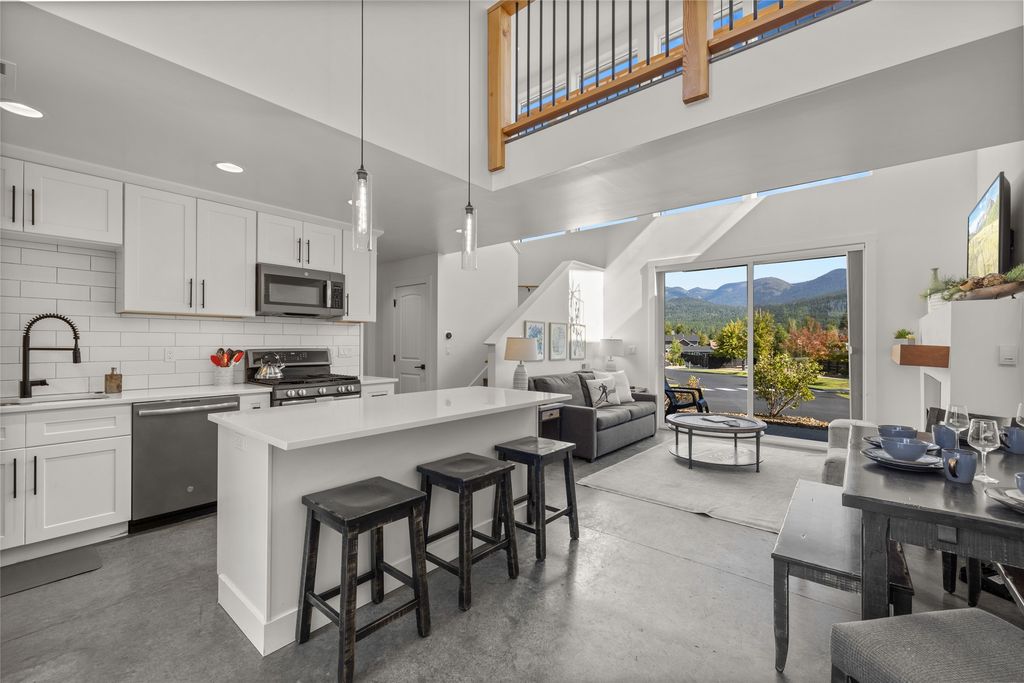 114 Jasper Loop, Whitefish, MT 59937 photo 3