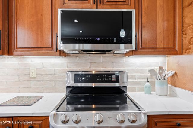 11003 Little Spring Blvd, Louisville, KY 40291