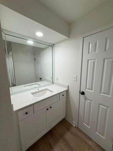 352 N Peak Drive, Alpharetta, GA 30022