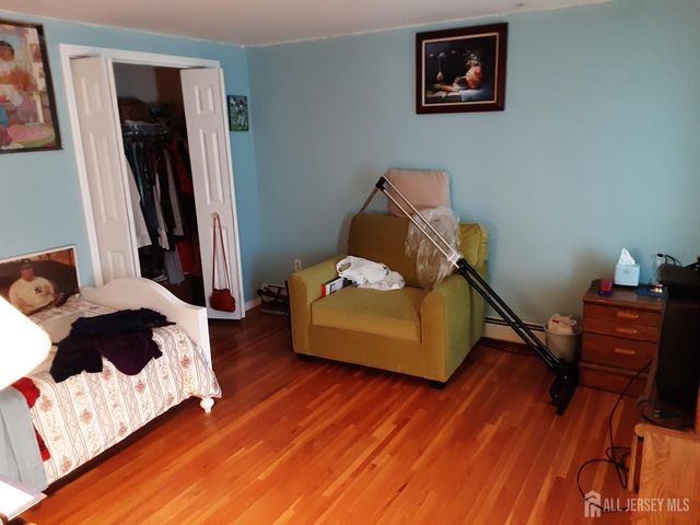 16 Crest Road, Sussex, NJ 07461