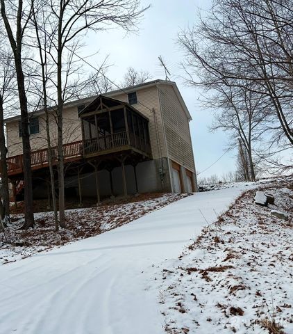 16 Crest Road, Sussex, NJ 07461