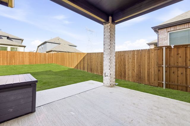 3104 Lake Village Drive, Anna, TX 75409