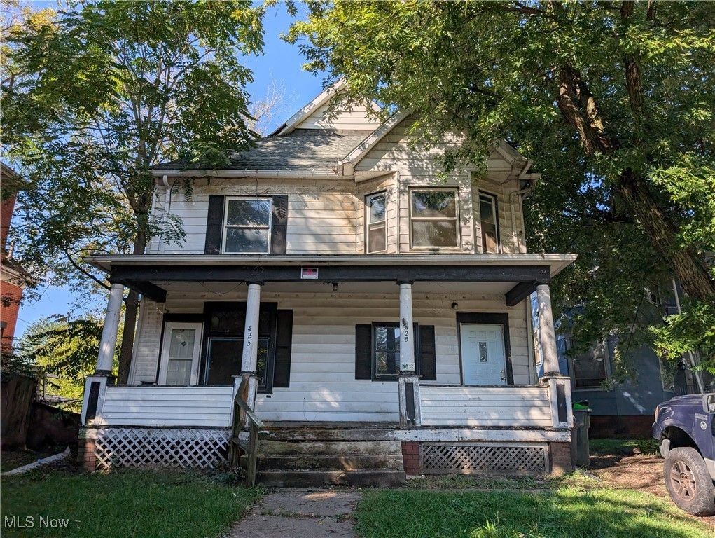 425 Fulton Drive NW, Canton, OH 44703