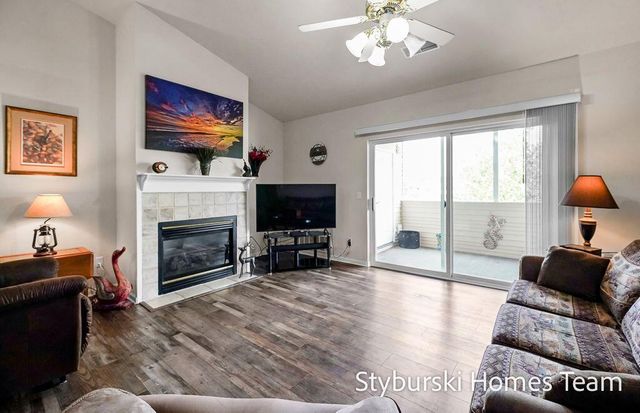 5877 Crosswinds Drive 31, Norton Shores City, MI 49444