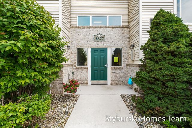 5877 Crosswinds Drive 31, Norton Shores City, MI 49444