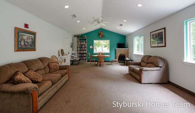 5877 Crosswinds Drive 31, Norton Shores City, MI 49444