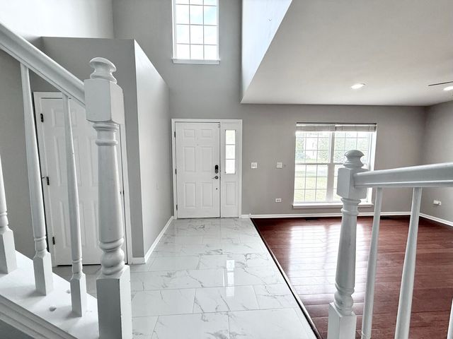 284 Berkeley Drive, Bolingbrook, IL 60440