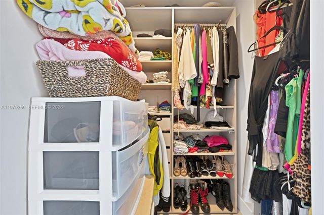 2535 NE 193rd St 3209, Miami, FL 33180