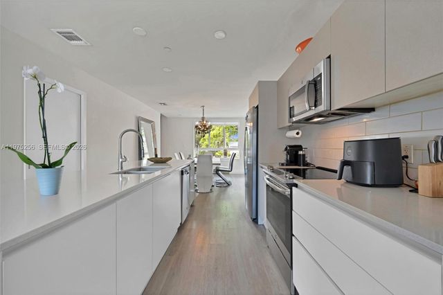 2535 NE 193rd St 3209, Miami, FL 33180