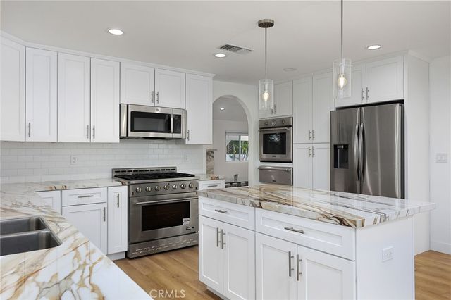 5794 Fairhaven Avenue, Woodland Hills, CA 91367