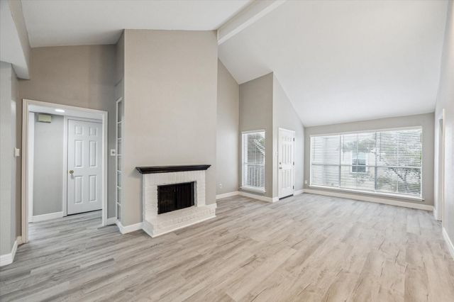 2100 Tanglewilde Street 360, Houston, TX 77063
