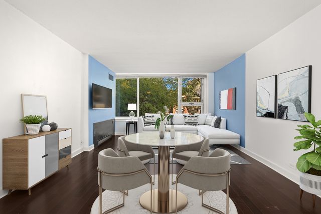 2728 N HAMPDEN Court 301, Chicago, IL 60614