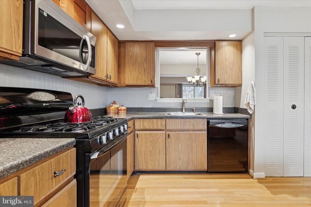 631 WHITTIER DR, Warminster, PA 18974