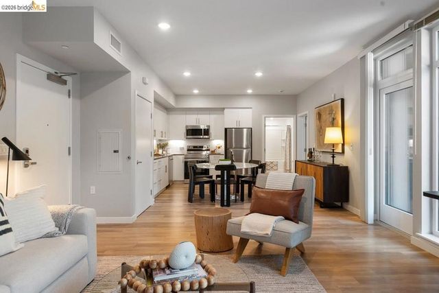 260 Brooklyn Basin Way 574, Oakland, CA 94606