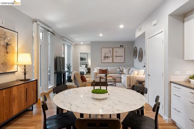 260 Brooklyn Basin Way 574, Oakland, CA 94606