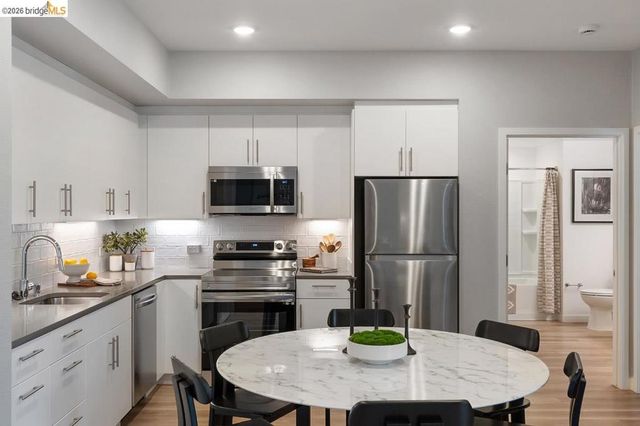 260 Brooklyn Basin Way 574, Oakland, CA 94606