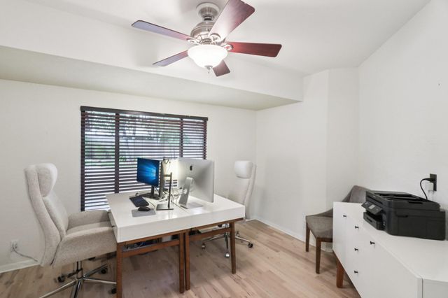 3902 Knollwood DR A, Austin, TX 78731