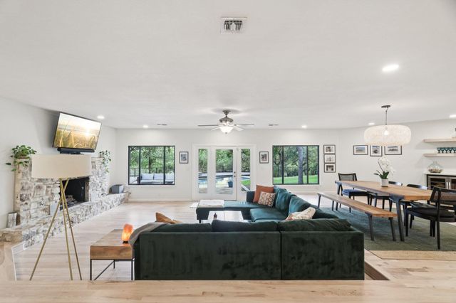 3902 Knollwood DR A, Austin, TX 78731